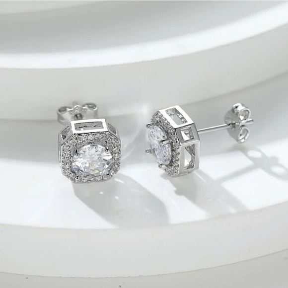 3/$25 💖 CZ Stud Halo Earrings - Picture 3 of 6